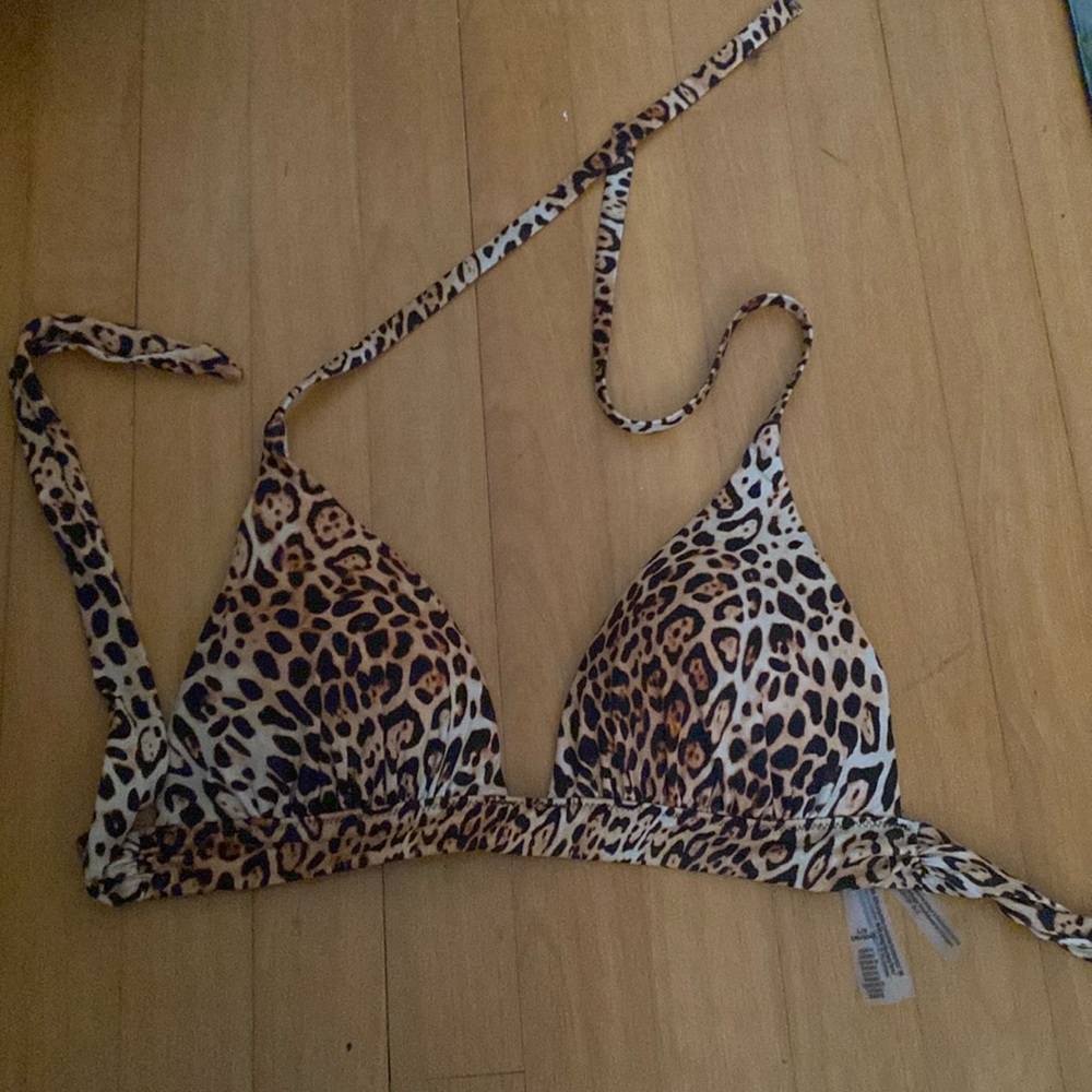 Cheetah print bikini top Victoria Secret. Size L